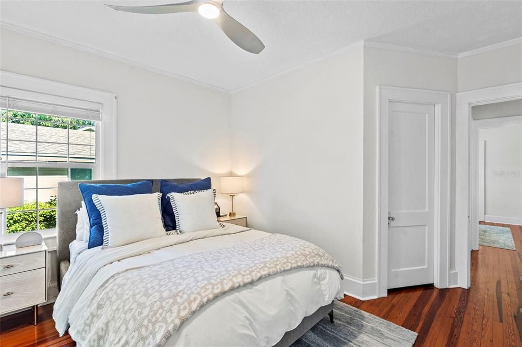 For Sale: $1,100,000 (3 beds, 2 baths, 1502 Square Feet)