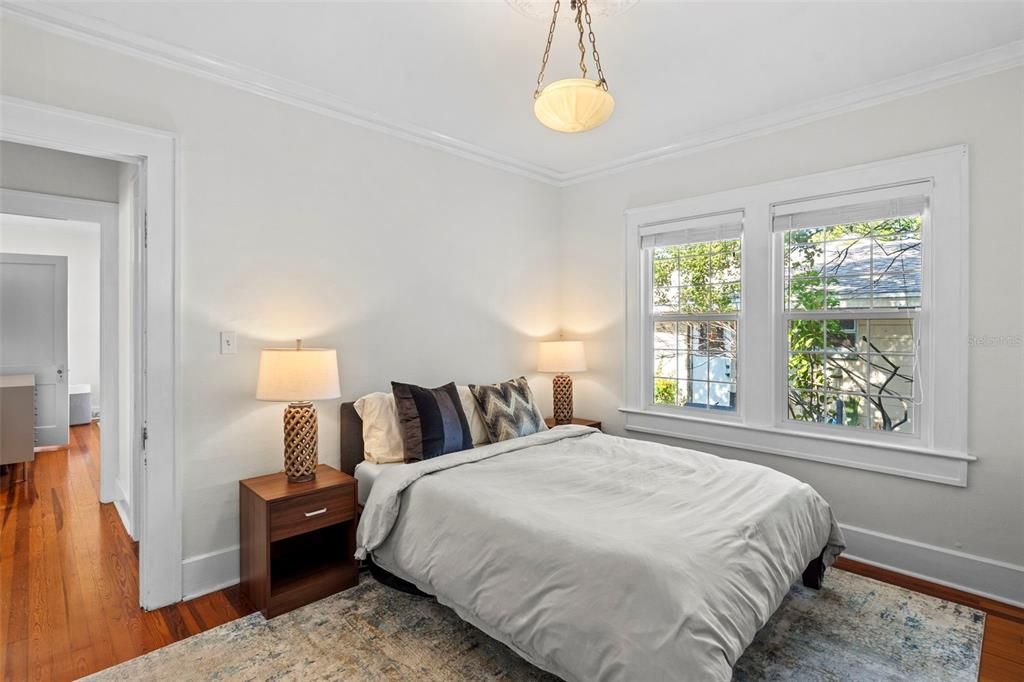 For Sale: $1,100,000 (3 beds, 2 baths, 1502 Square Feet)
