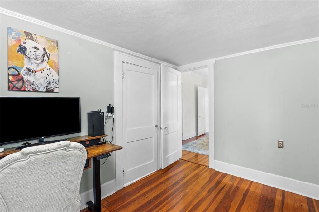For Sale: $1,100,000 (3 beds, 2 baths, 1502 Square Feet)