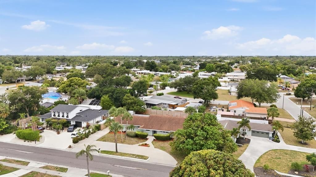 For Sale: $689,000 (4 beds, 3 baths, 2895 Square Feet)