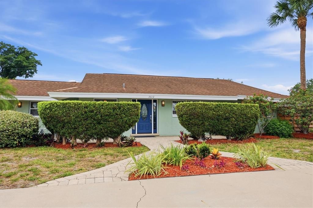 For Sale: $689,000 (4 beds, 3 baths, 2895 Square Feet)