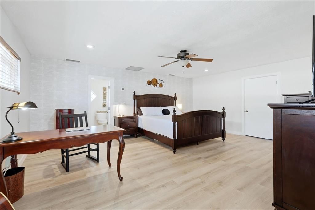 For Sale: $689,000 (4 beds, 3 baths, 2895 Square Feet)