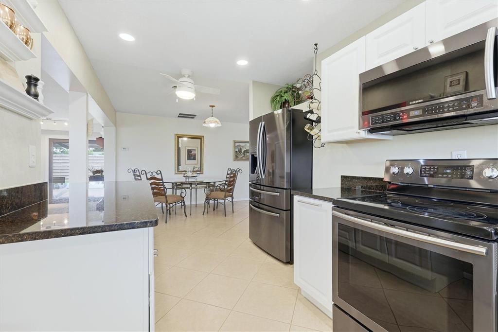 For Sale: $689,000 (4 beds, 3 baths, 2895 Square Feet)