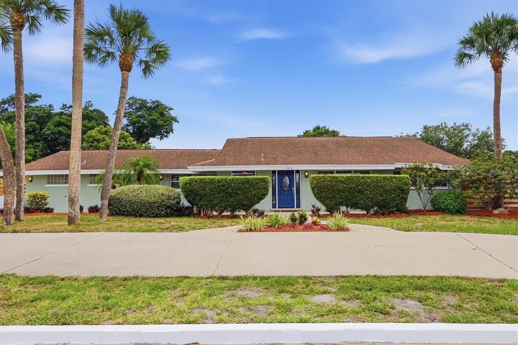 For Sale: $689,000 (4 beds, 3 baths, 2895 Square Feet)
