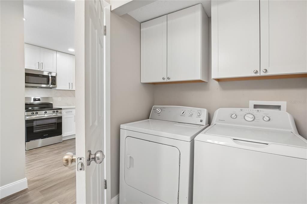 На продажу: $249,800 (2 спален, 2 ванн, 1252 Квадратных фут)