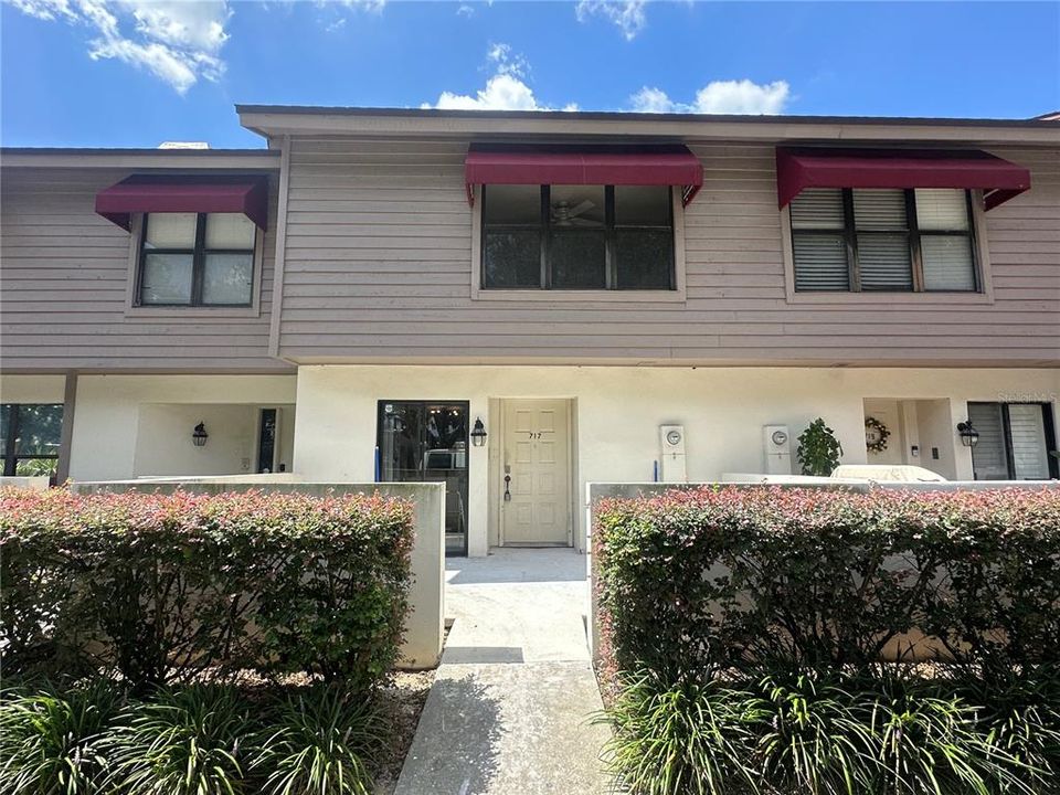 For Sale: $249,900 (2 beds, 2 baths, 1252 Square Feet)