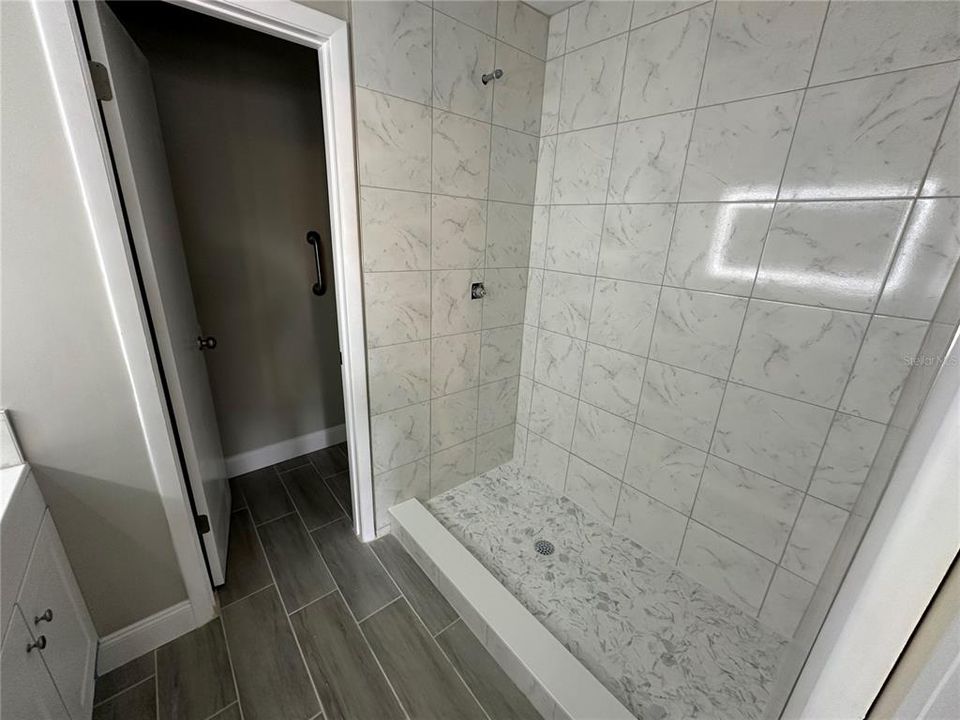 For Sale: $249,900 (2 beds, 2 baths, 1252 Square Feet)