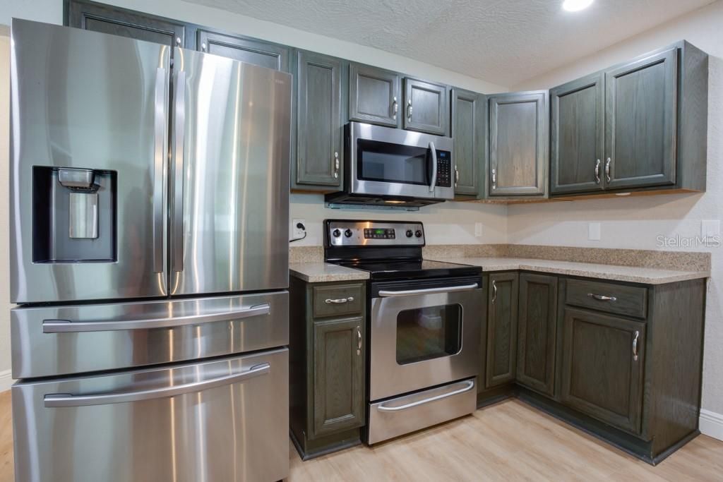 En Venta: $650,000 (3 camas, 2 baños, 2123 Pies cuadrados)