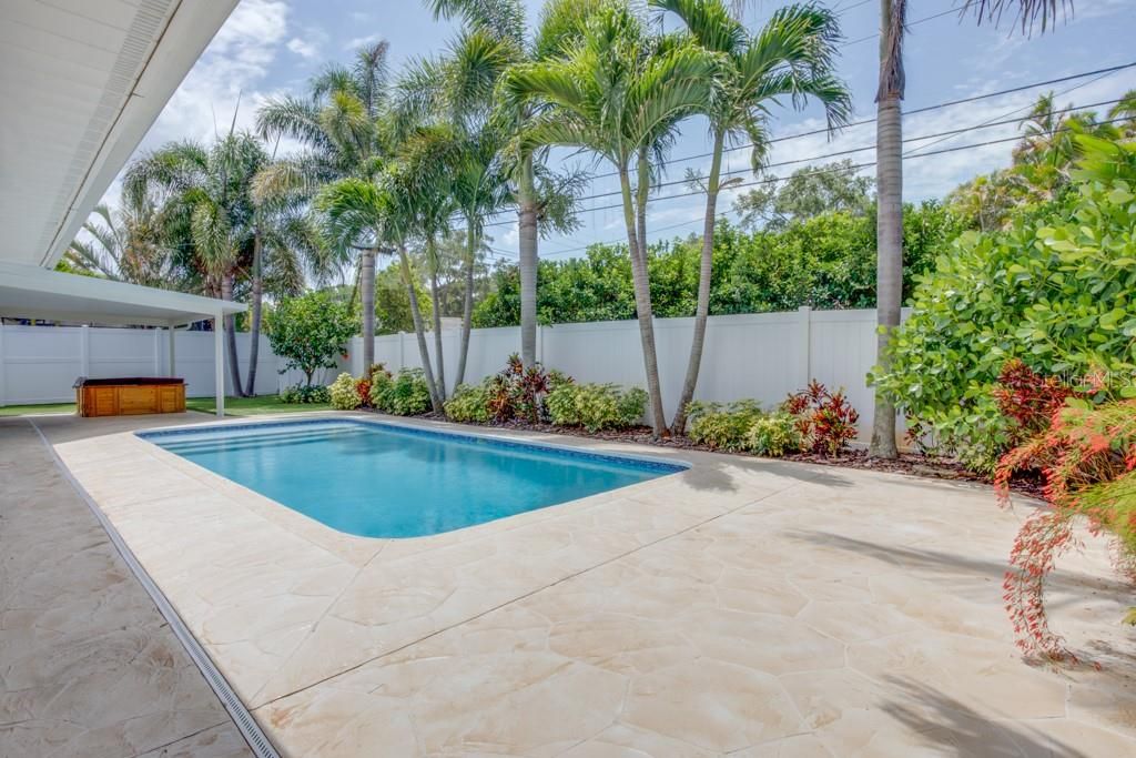 En Venta: $650,000 (3 camas, 2 baños, 2123 Pies cuadrados)