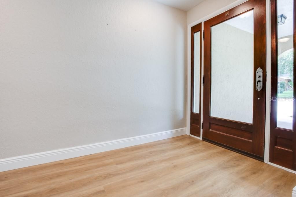 En Venta: $650,000 (3 camas, 2 baños, 2123 Pies cuadrados)
