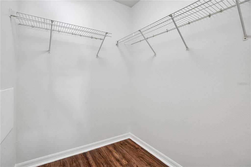 En Venta: $315,000 (4 camas, 2 baños, 1481 Pies cuadrados)