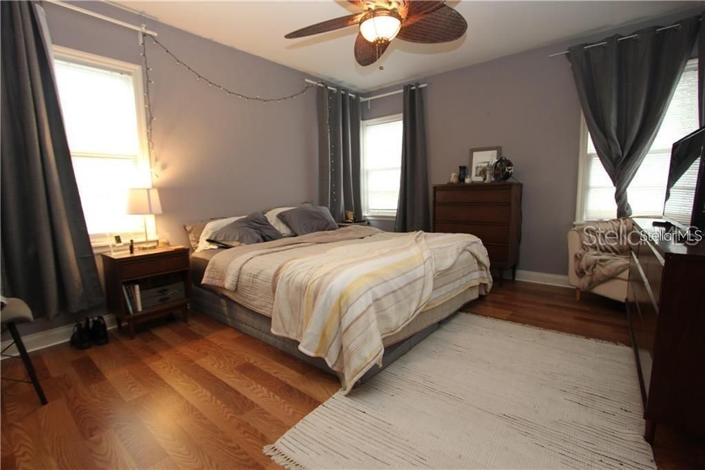 В аренду: $1,899 (2 спален, 1 ванн, 1272 Квадратных фут)