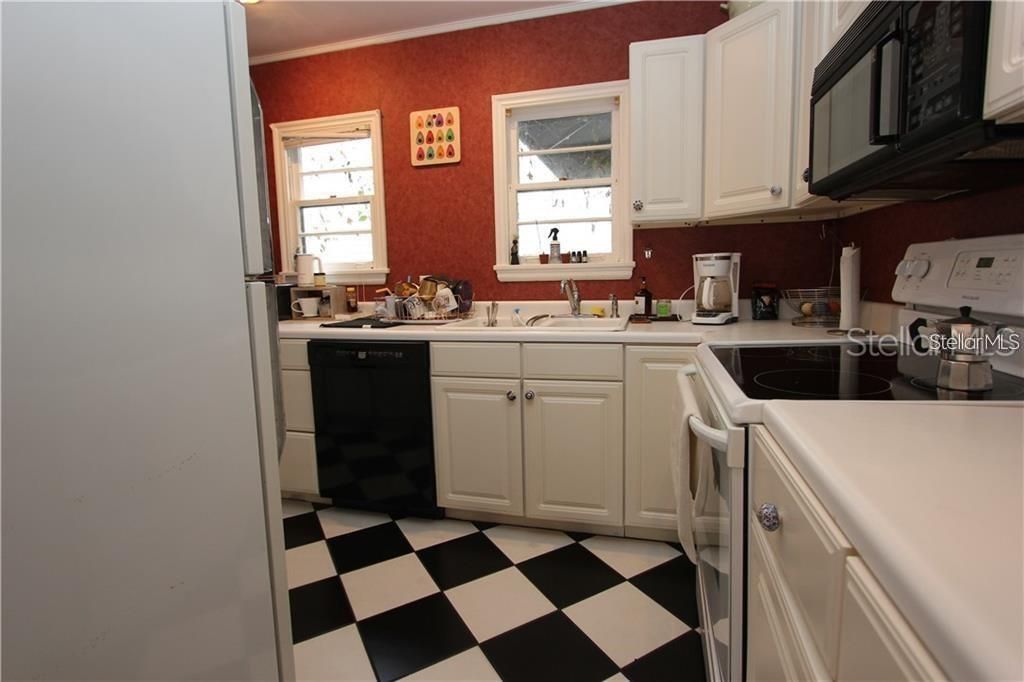 В аренду: $1,899 (2 спален, 1 ванн, 1272 Квадратных фут)