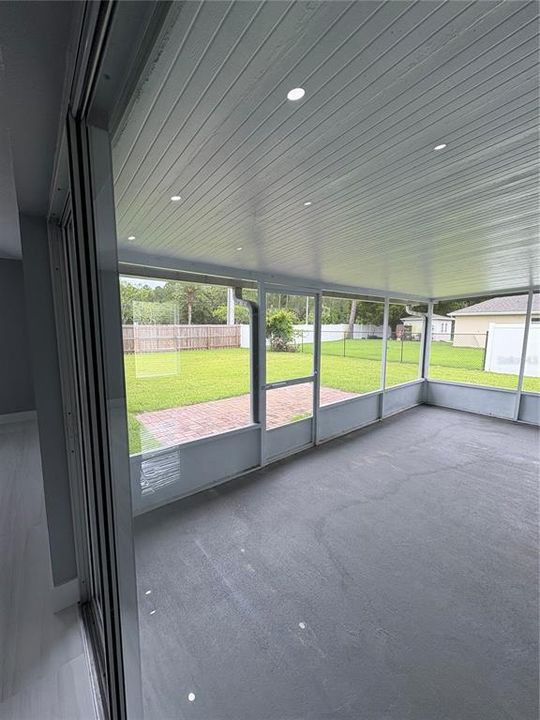 For Rent: $2,150 (3 beds, 2 baths, 1510 Square Feet)