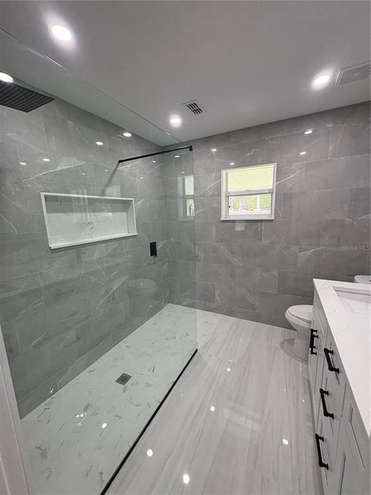 For Rent: $2,150 (3 beds, 2 baths, 1510 Square Feet)