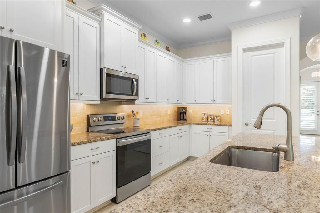 For Sale: $675,000 (3 beds, 3 baths, 2619 Square Feet)