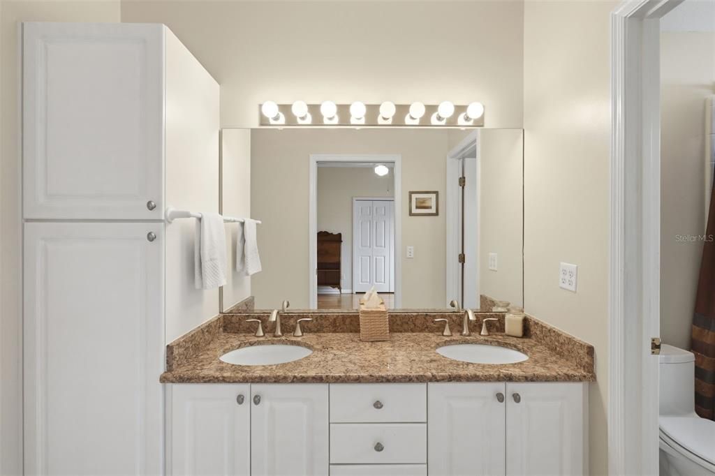 For Sale: $750,000 (4 beds, 3 baths, 2608 Square Feet)