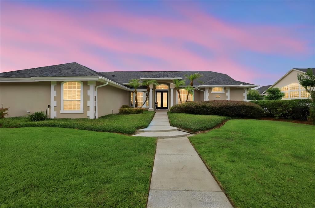 For Sale: $750,000 (4 beds, 3 baths, 2608 Square Feet)