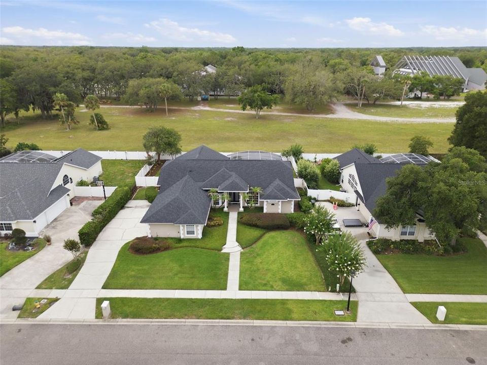 For Sale: $750,000 (4 beds, 3 baths, 2608 Square Feet)