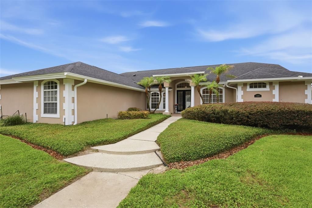 For Sale: $750,000 (4 beds, 3 baths, 2608 Square Feet)