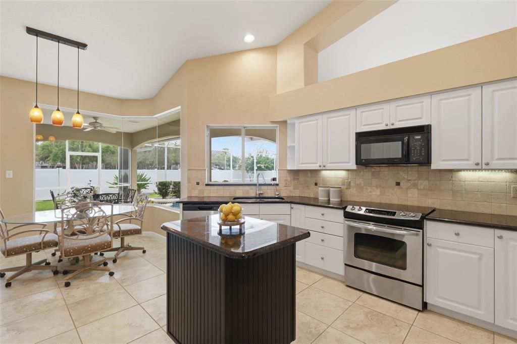 For Sale: $750,000 (4 beds, 3 baths, 2608 Square Feet)