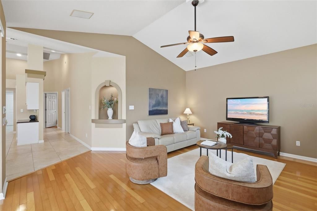 For Sale: $750,000 (4 beds, 3 baths, 2608 Square Feet)