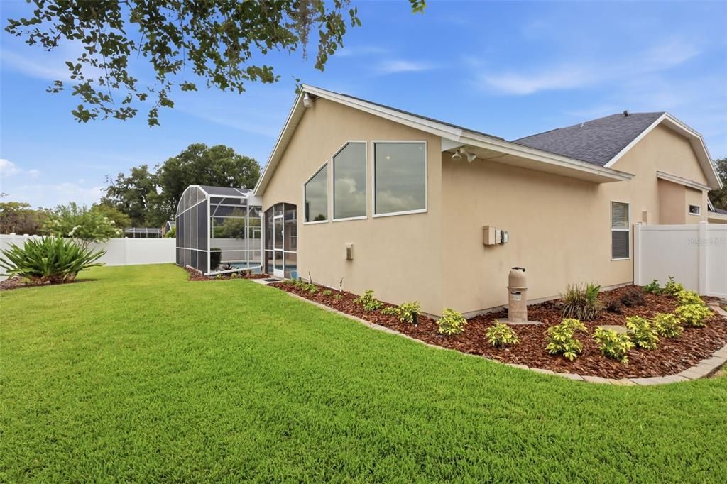 For Sale: $750,000 (4 beds, 3 baths, 2608 Square Feet)