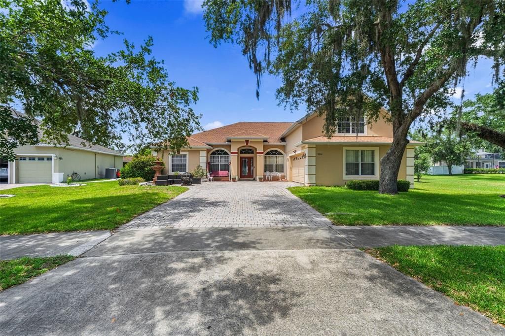 For Sale: $449,900 (5 beds, 4 baths, 2862 Square Feet)