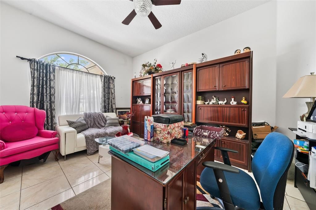 For Sale: $449,900 (5 beds, 4 baths, 2862 Square Feet)
