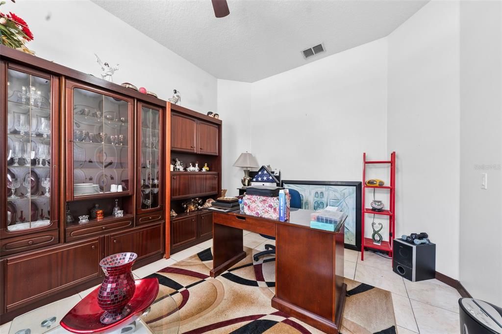 For Sale: $449,900 (5 beds, 4 baths, 2862 Square Feet)