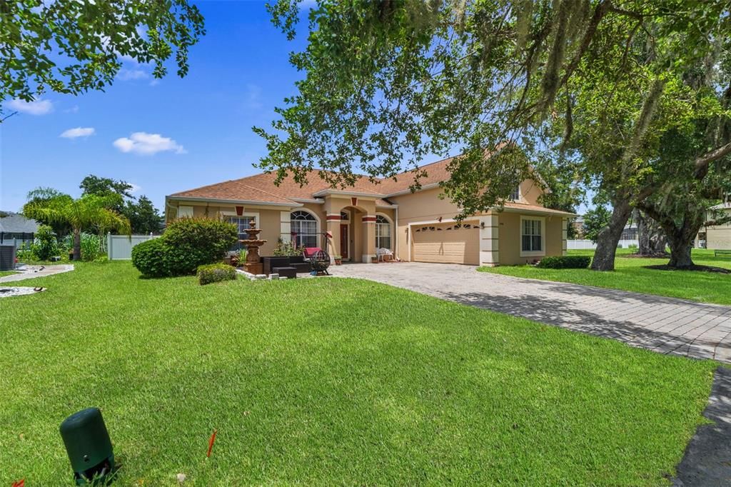 For Sale: $449,900 (5 beds, 4 baths, 2862 Square Feet)