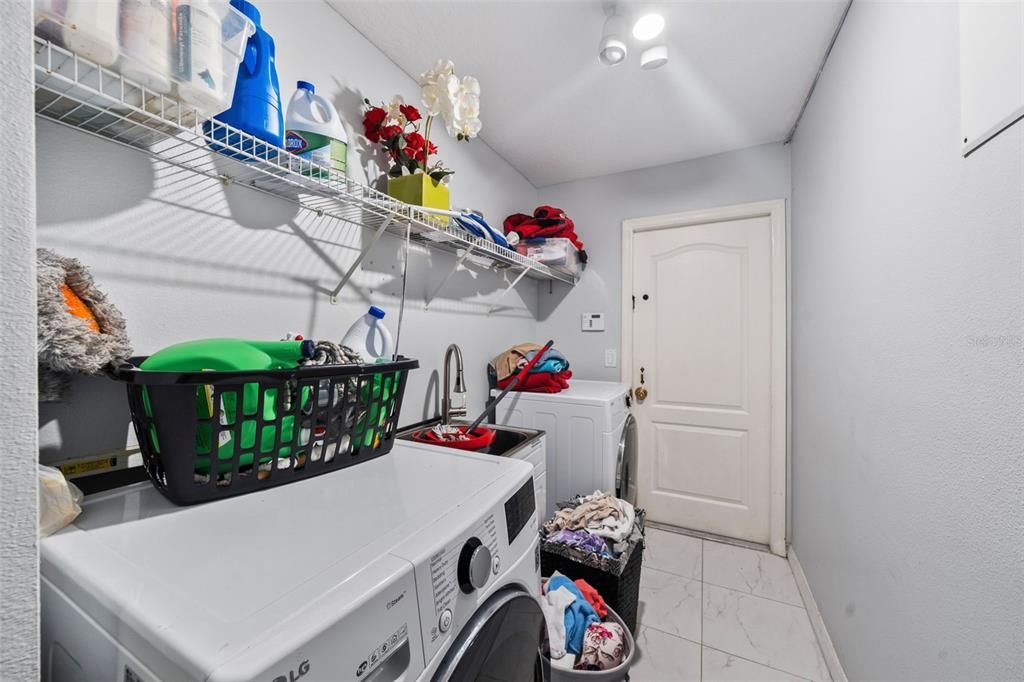 For Sale: $449,900 (5 beds, 4 baths, 2862 Square Feet)