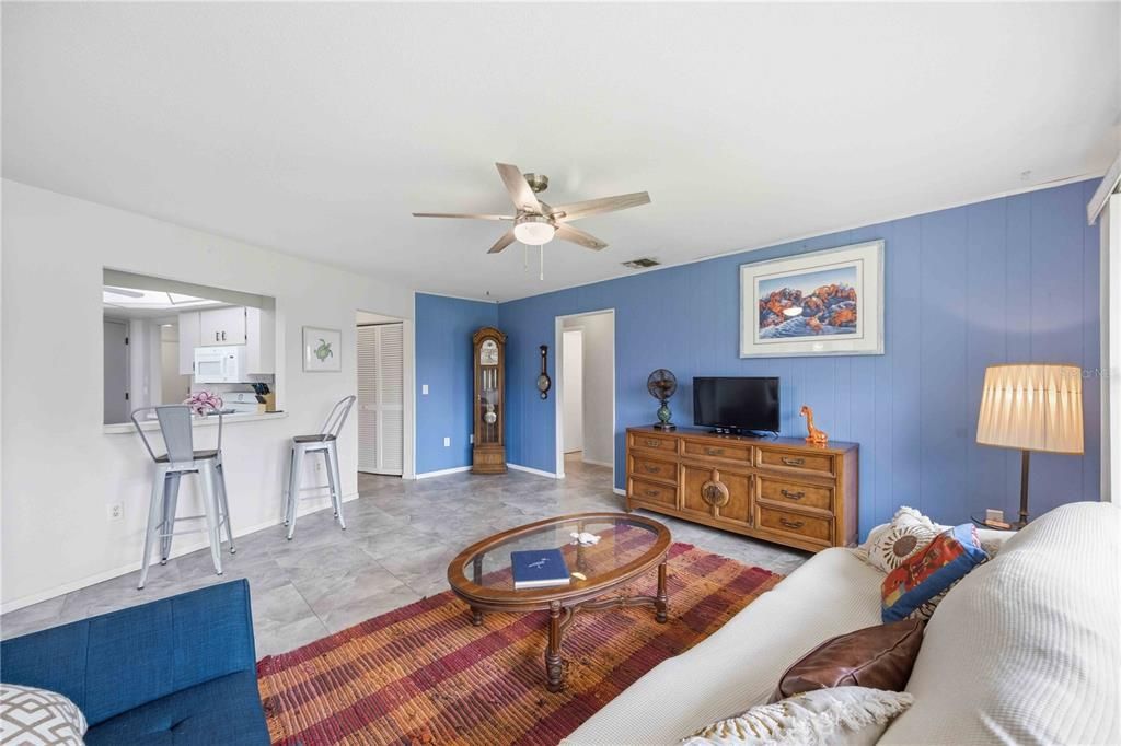 For Sale: $399,000 (3 beds, 2 baths, 1955 Square Feet)