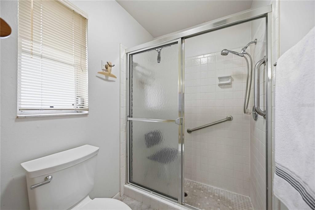 For Sale: $399,000 (3 beds, 2 baths, 1955 Square Feet)