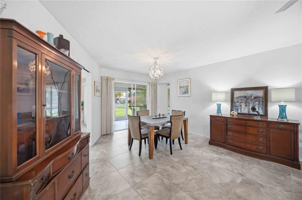 For Sale: $399,000 (3 beds, 2 baths, 1955 Square Feet)