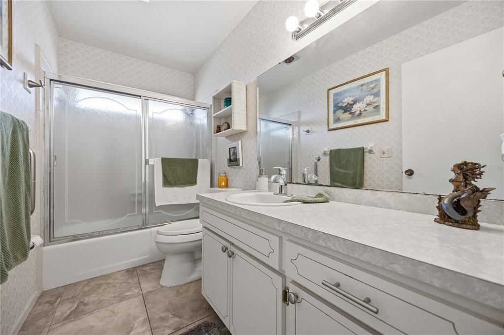 For Sale: $399,000 (3 beds, 2 baths, 1955 Square Feet)