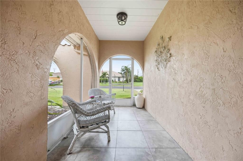For Sale: $399,000 (3 beds, 2 baths, 1955 Square Feet)