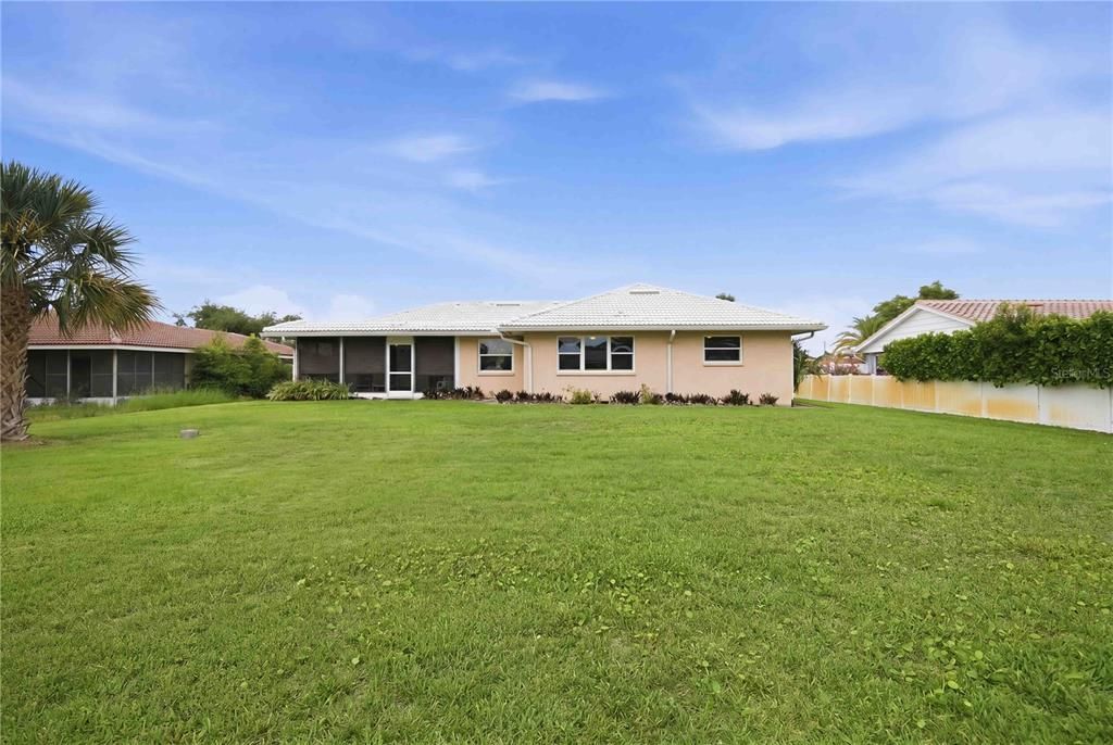 For Sale: $399,000 (3 beds, 2 baths, 1955 Square Feet)