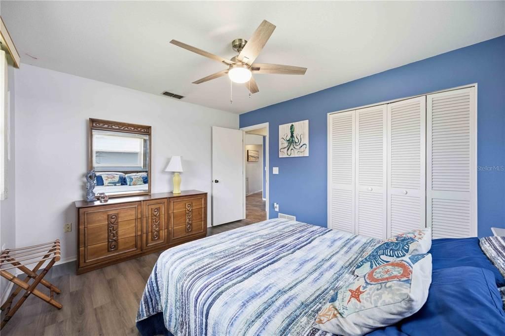 For Sale: $399,000 (3 beds, 2 baths, 1955 Square Feet)