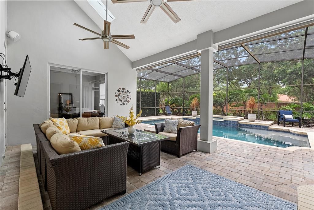 For Sale: $1,100,000 (4 beds, 4 baths, 3566 Square Feet)