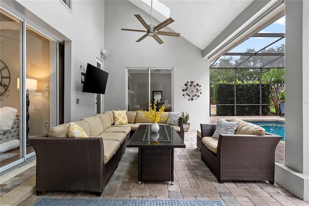 For Sale: $1,100,000 (4 beds, 4 baths, 3566 Square Feet)