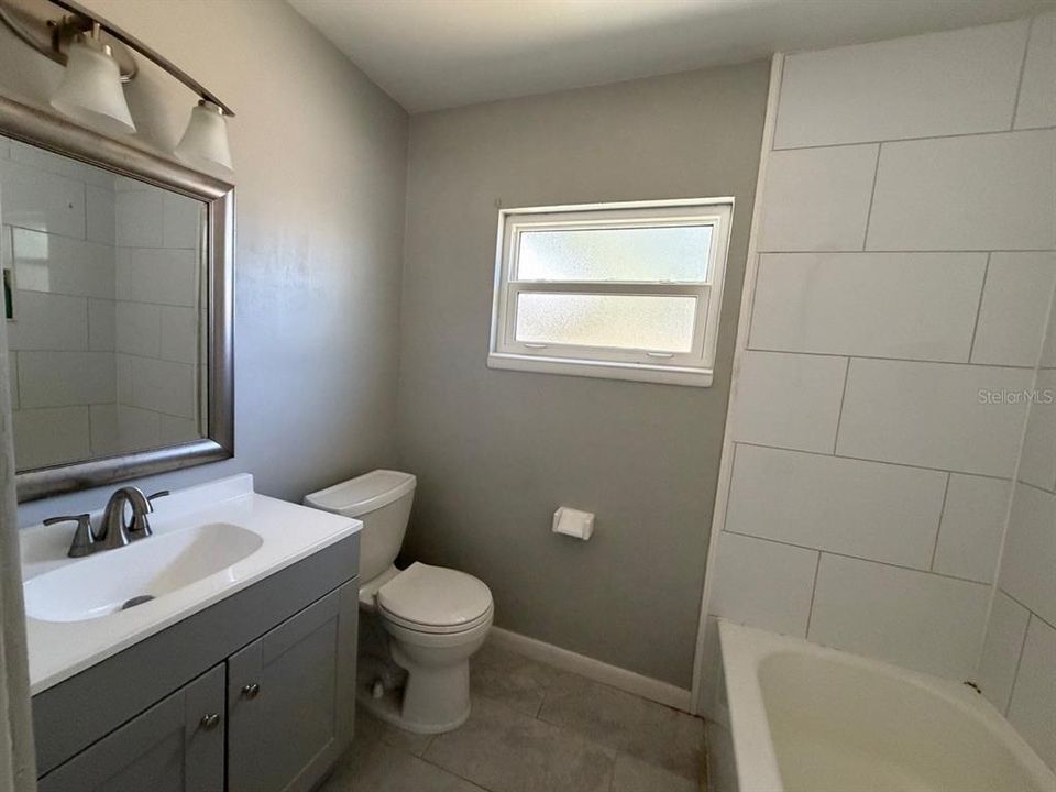 For Rent: $1,475 (1 beds, 1 baths, 576 Square Feet)