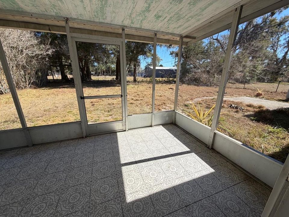 For Rent: $1,475 (1 beds, 1 baths, 576 Square Feet)