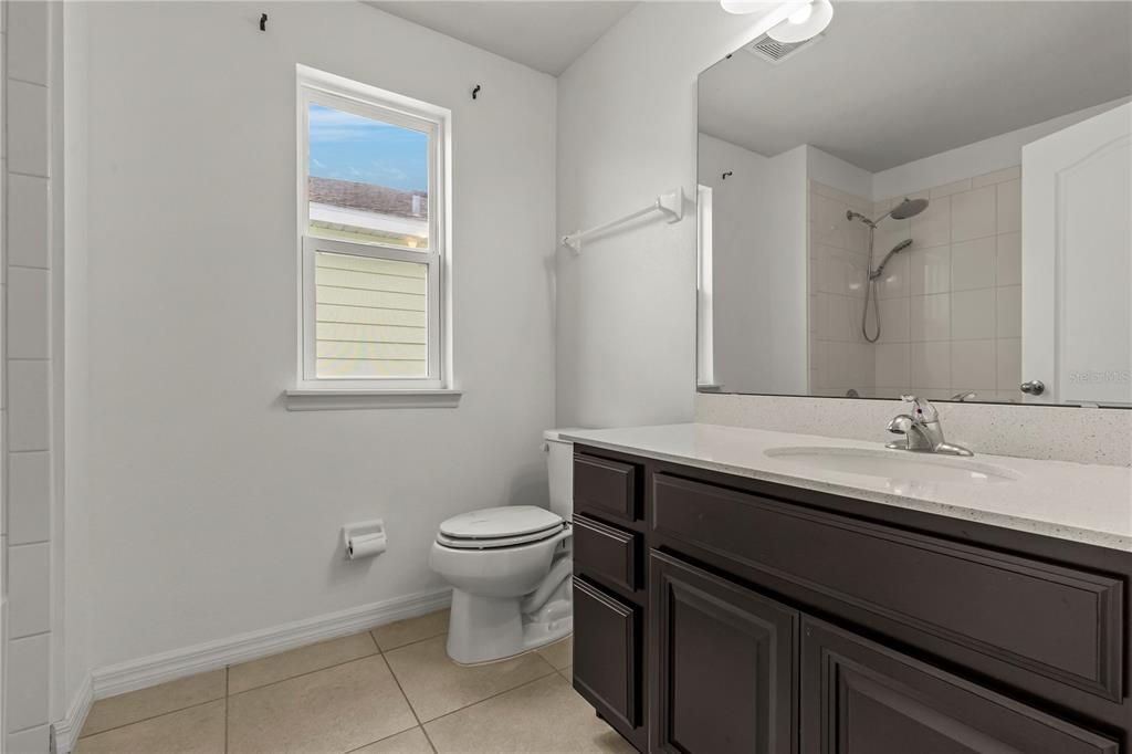 For Rent: $2,600 (3 beds, 2 baths, 1897 Square Feet)