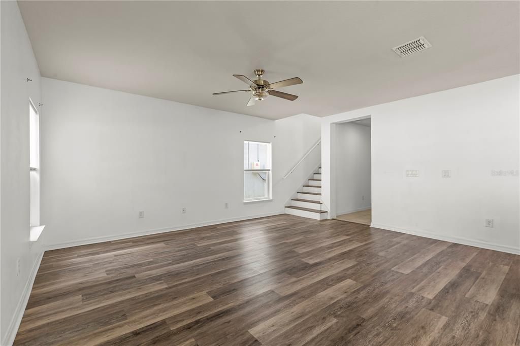 For Rent: $2,600 (3 beds, 2 baths, 1897 Square Feet)
