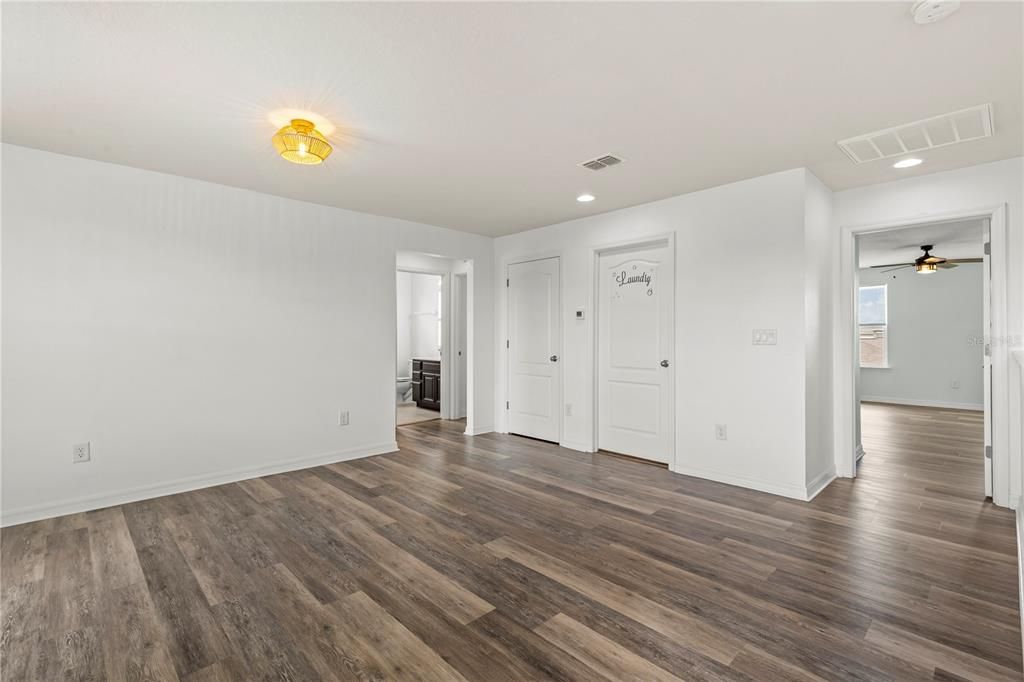 For Rent: $2,600 (3 beds, 2 baths, 1897 Square Feet)