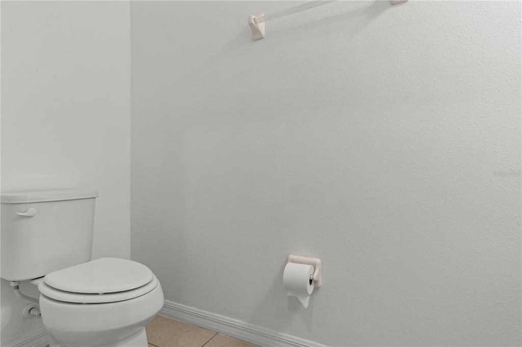 For Rent: $2,600 (3 beds, 2 baths, 1897 Square Feet)
