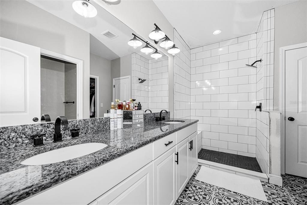 Active With Contract: $515,000 (4 beds, 2 baths, 1864 Square Feet)