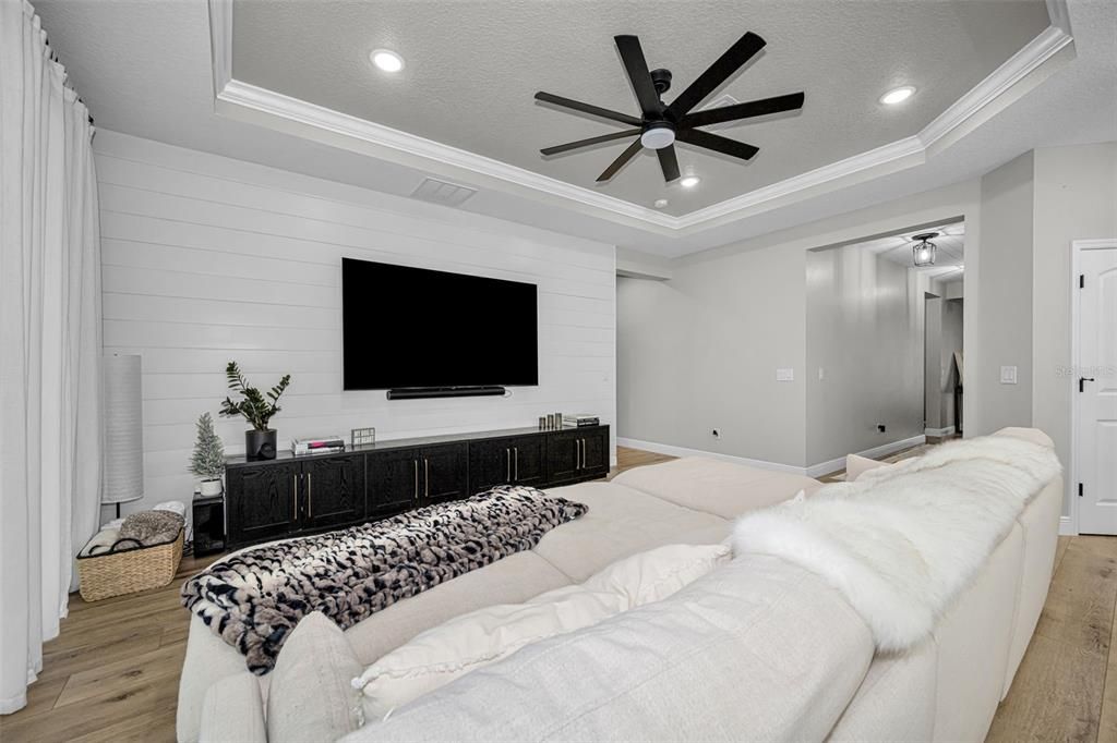 Active With Contract: $515,000 (4 beds, 2 baths, 1864 Square Feet)