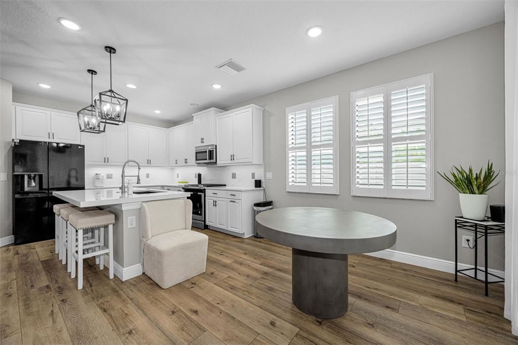 Active With Contract: $515,000 (4 beds, 2 baths, 1864 Square Feet)